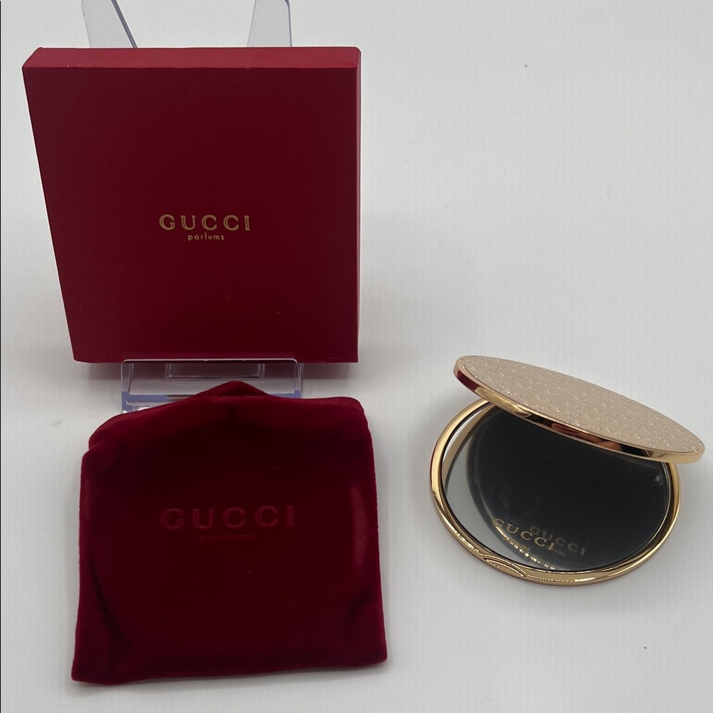 NEW - GUCCI GOLD COMPACT MIRROR